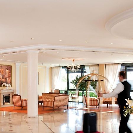 Victor'S Residenz-Hotel Ерфурт Екстериор снимка