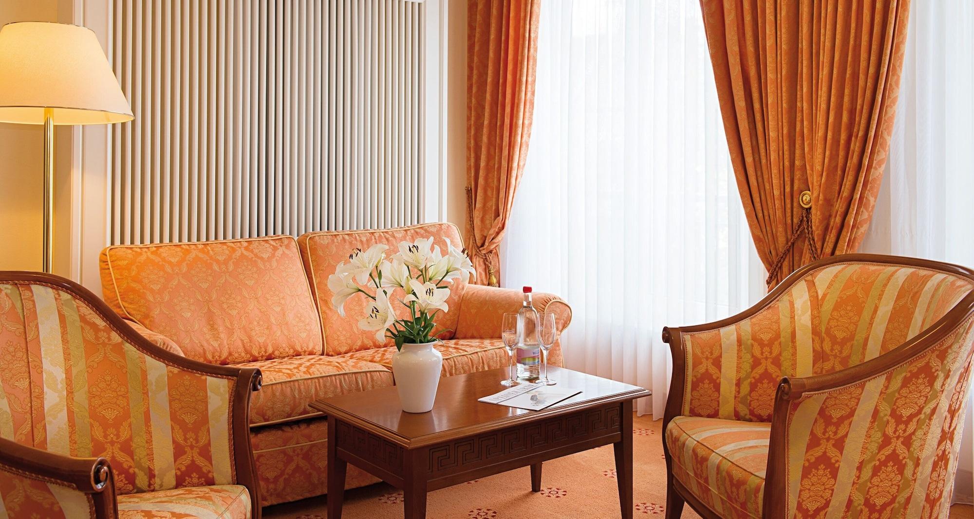 Victor'S Residenz-Hotel Ерфурт Екстериор снимка