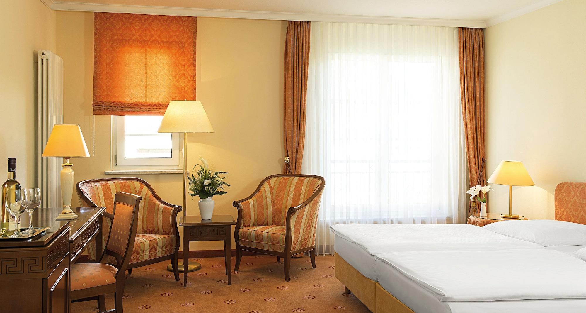 Victor'S Residenz-Hotel Ерфурт Екстериор снимка