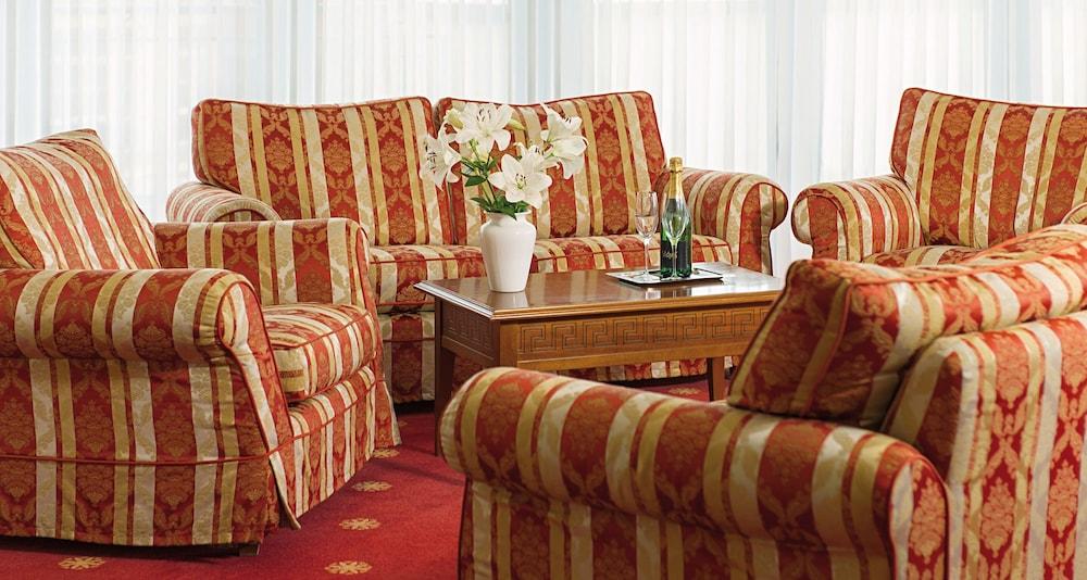 Victor'S Residenz-Hotel Ерфурт Екстериор снимка