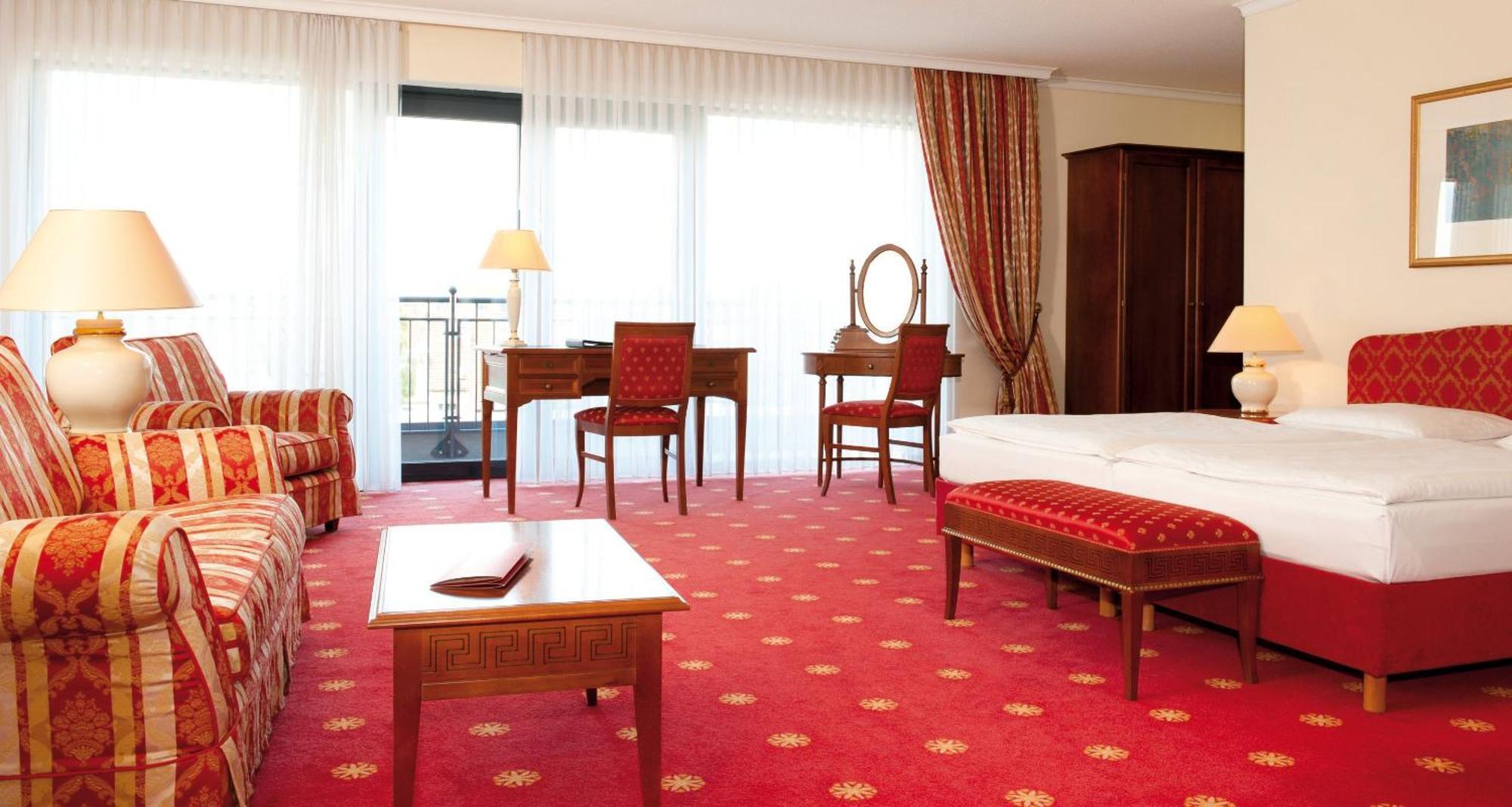 Victor'S Residenz-Hotel Ерфурт Екстериор снимка