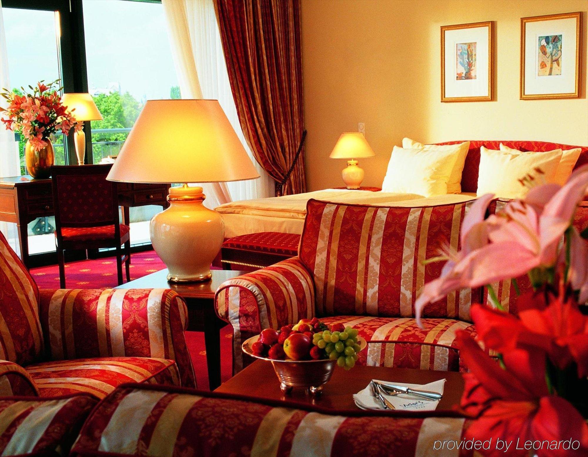 Victor'S Residenz-Hotel Ерфурт Стая снимка