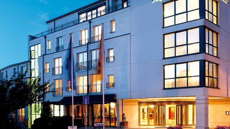 Victor'S Residenz-Hotel Ерфурт Екстериор снимка